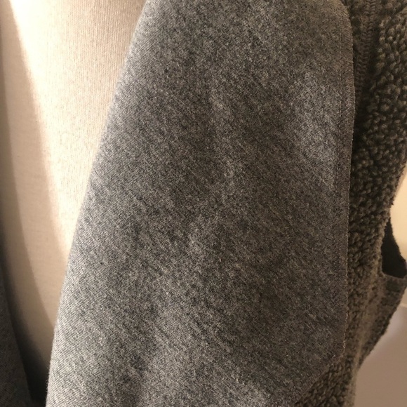 Tommy Bahama Reversible Women’s Sherpa Vest Sz S - Picture 3 of 7